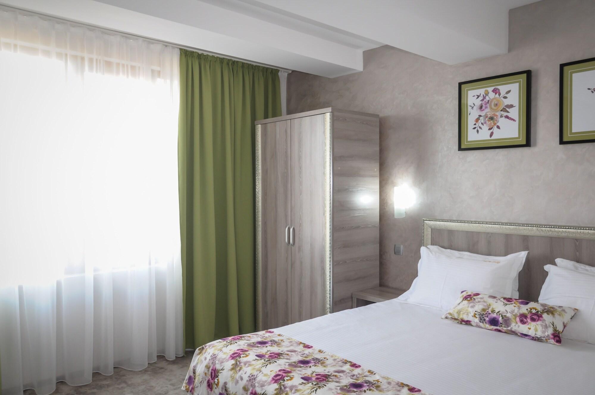 Prestige Boutique Hotel Craiova Exterior foto
