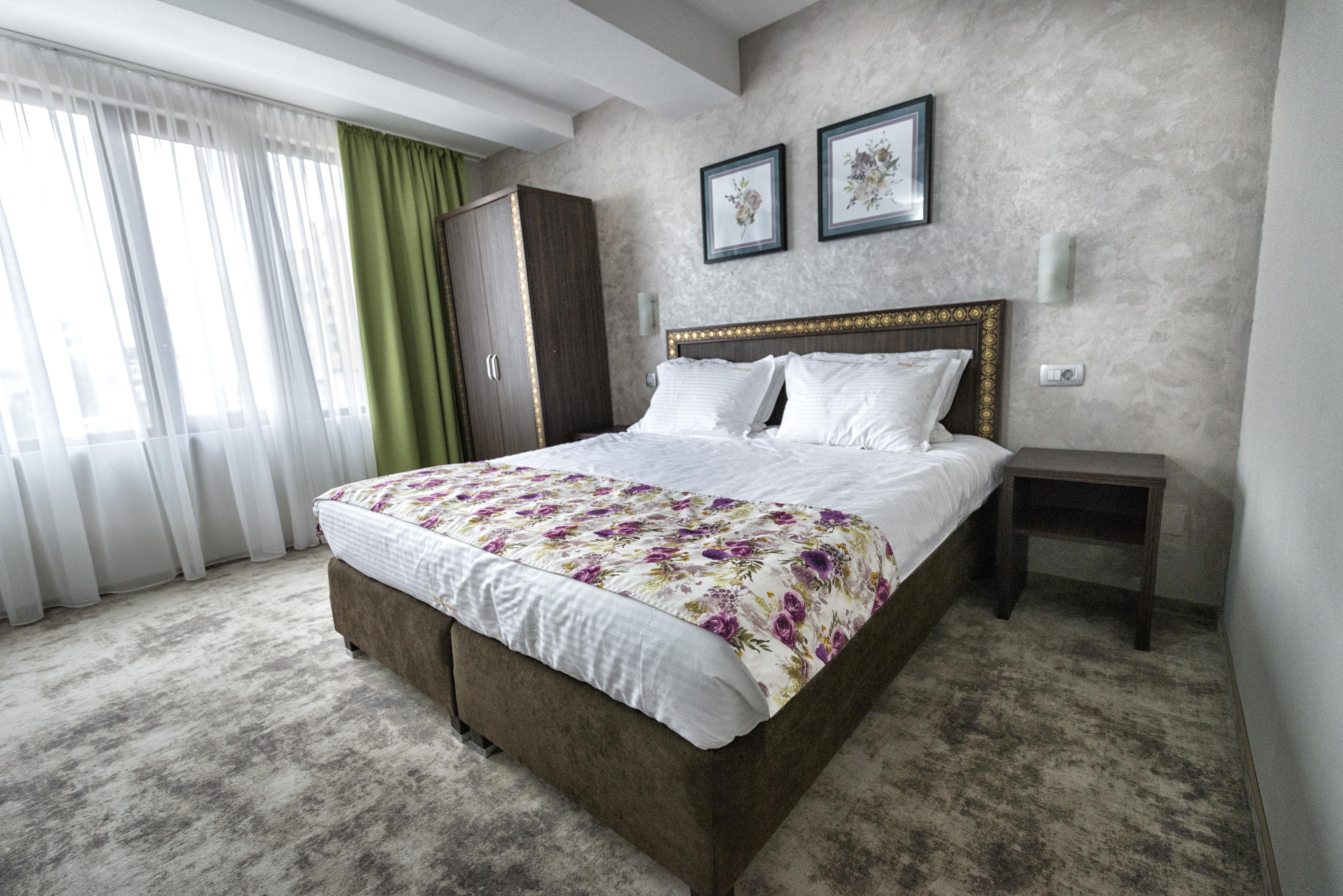 Prestige Boutique Hotel Craiova Exterior foto