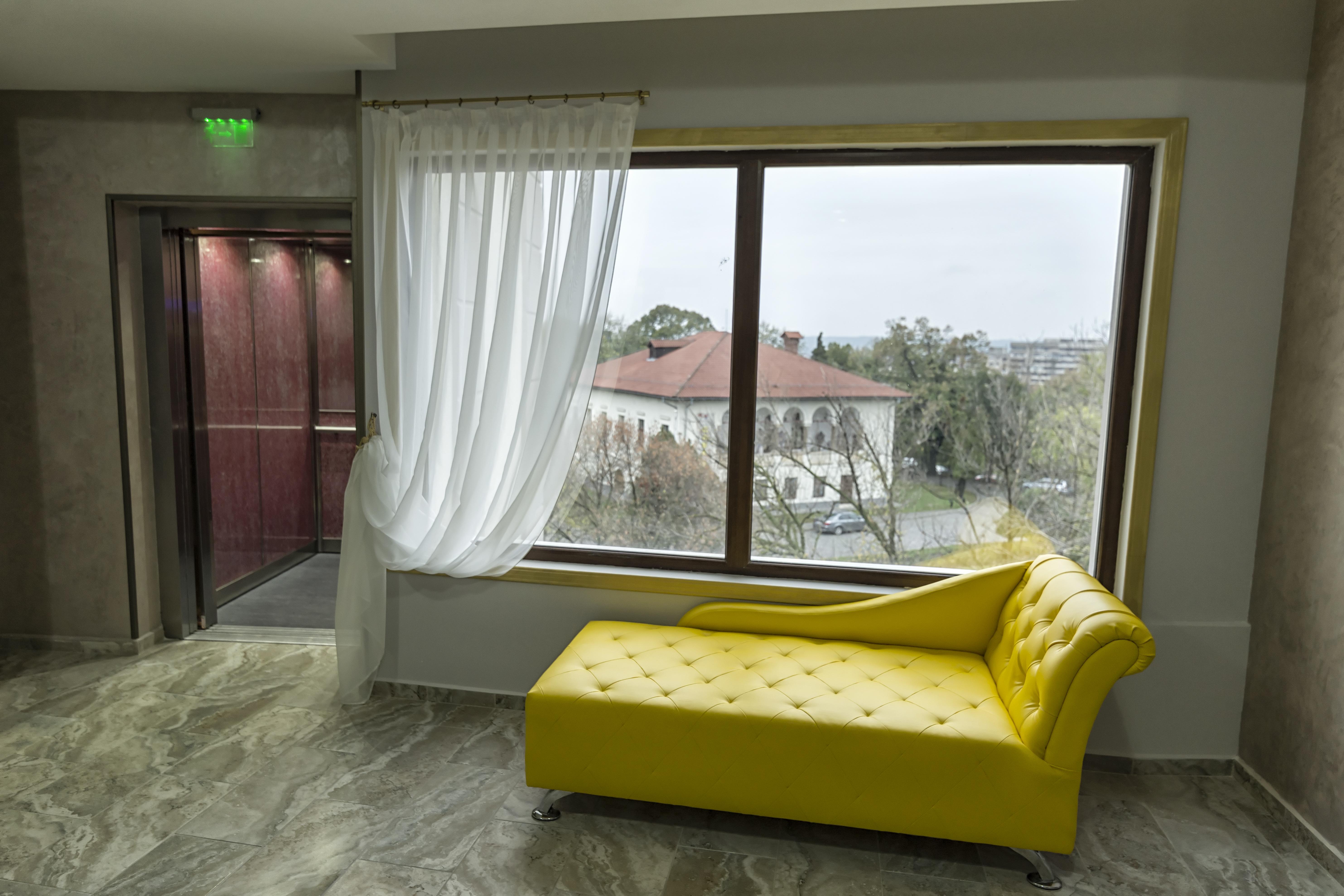 Prestige Boutique Hotel Craiova Exterior foto